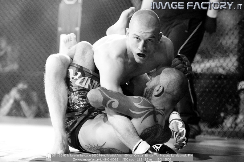 2011-05-07 Milano in the cage 3000 Mixed Martial Arts - 65 kg - Cristian Binda ITA - Matteus Lahdesmaki FIN.jpg